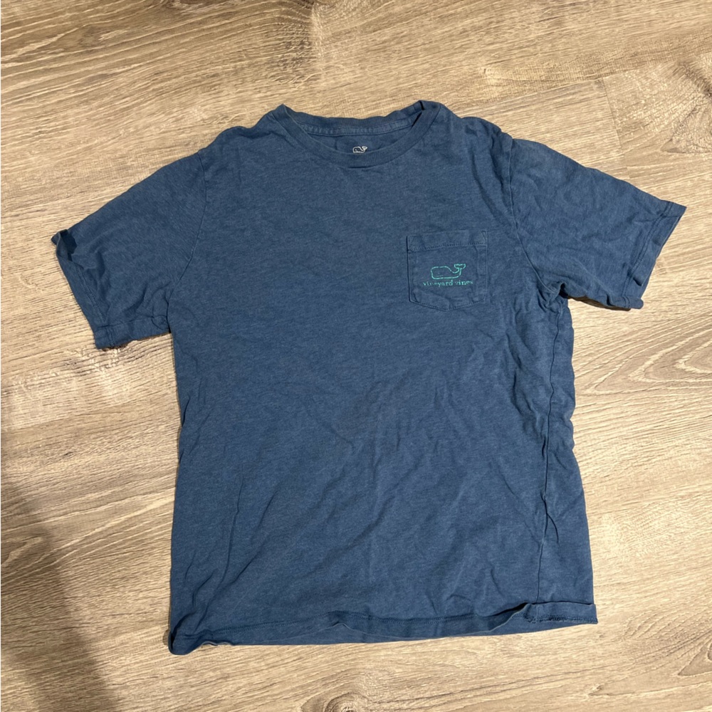 Boys Vineyard Vines tshirt